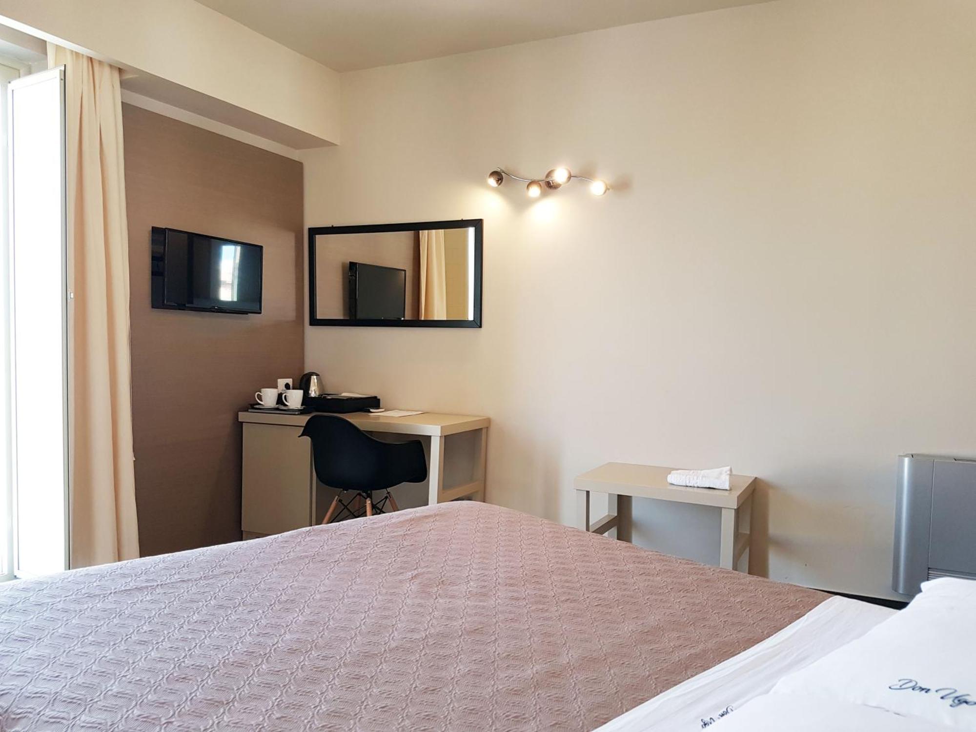 Don Ugo Luxury Rooms トロペーア 部屋 写真