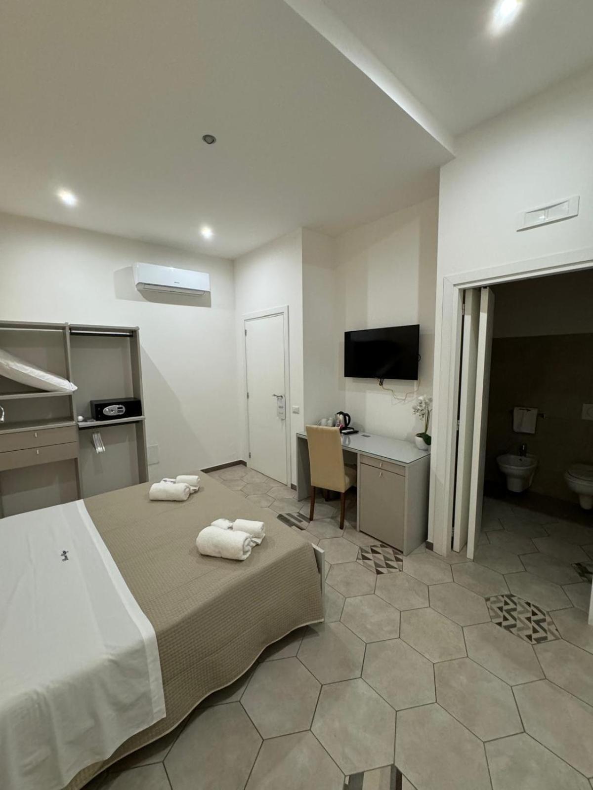 Don Ugo Luxury Rooms トロペーア エクステリア 写真